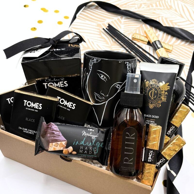 Ruik & Radiant CaRRoL BoYeS