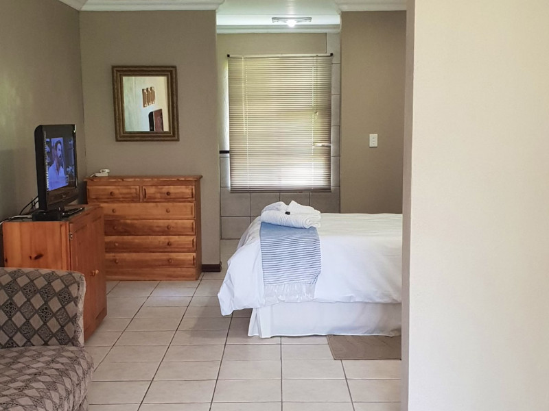 The Tree House Coffee Shop and B&B Swop and Stay