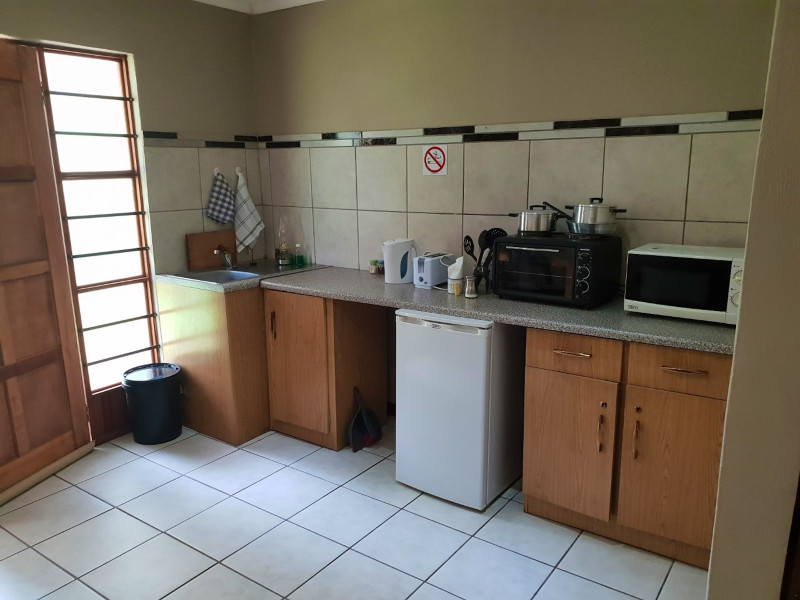 The Tree House Coffee Shop and B&B Swop and Stay