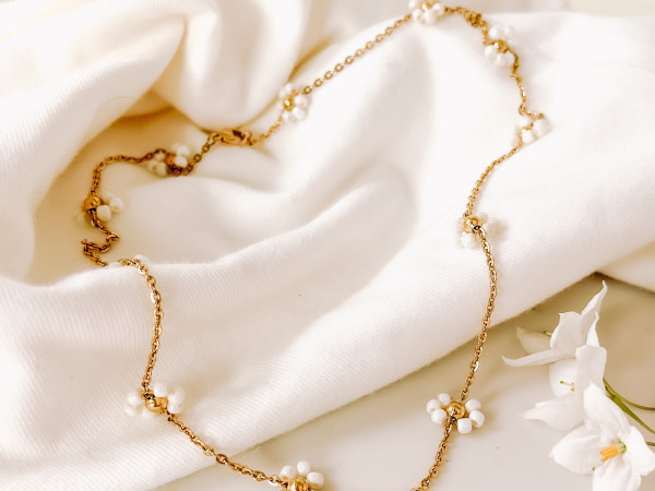 Daisy Chain Gold